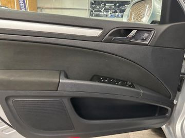 Skoda Superb Combi Exclusive *Xenon*PDC*Klima*DAB*Navi