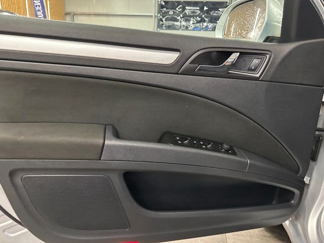 Skoda Superb Combi Exclusive *Xenon*PDC*Klima*DAB*Navi