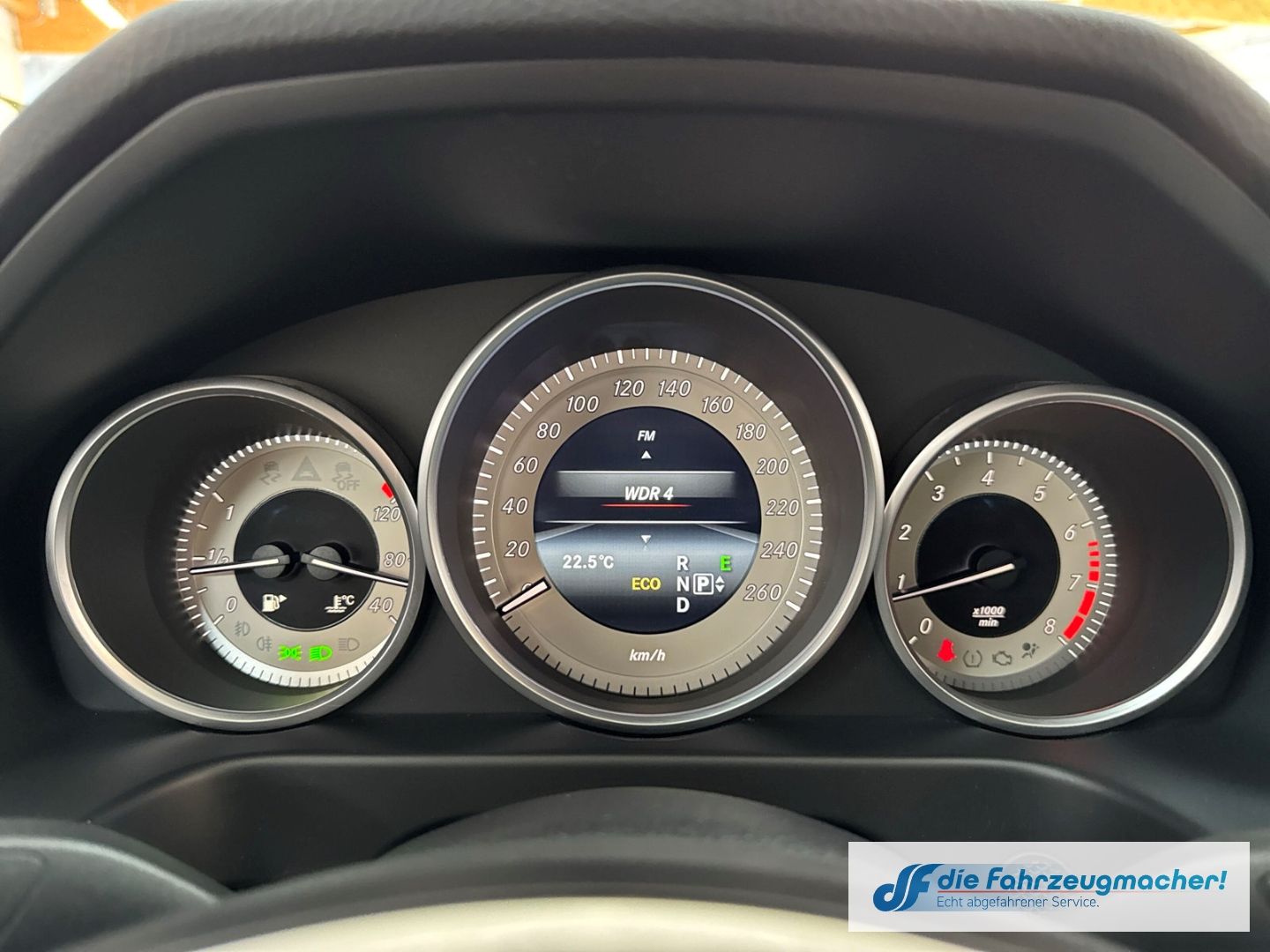 Fahrzeugabbildung Mercedes-Benz E 200 CGI BlueEf.Avantgarde LED Klimaaut Ambient
