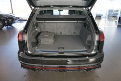 VW Touareg R eHybird | Pano | AHK | Dynaudio VW Touareg R eHybird | Pano | AHK | Dynaudio
