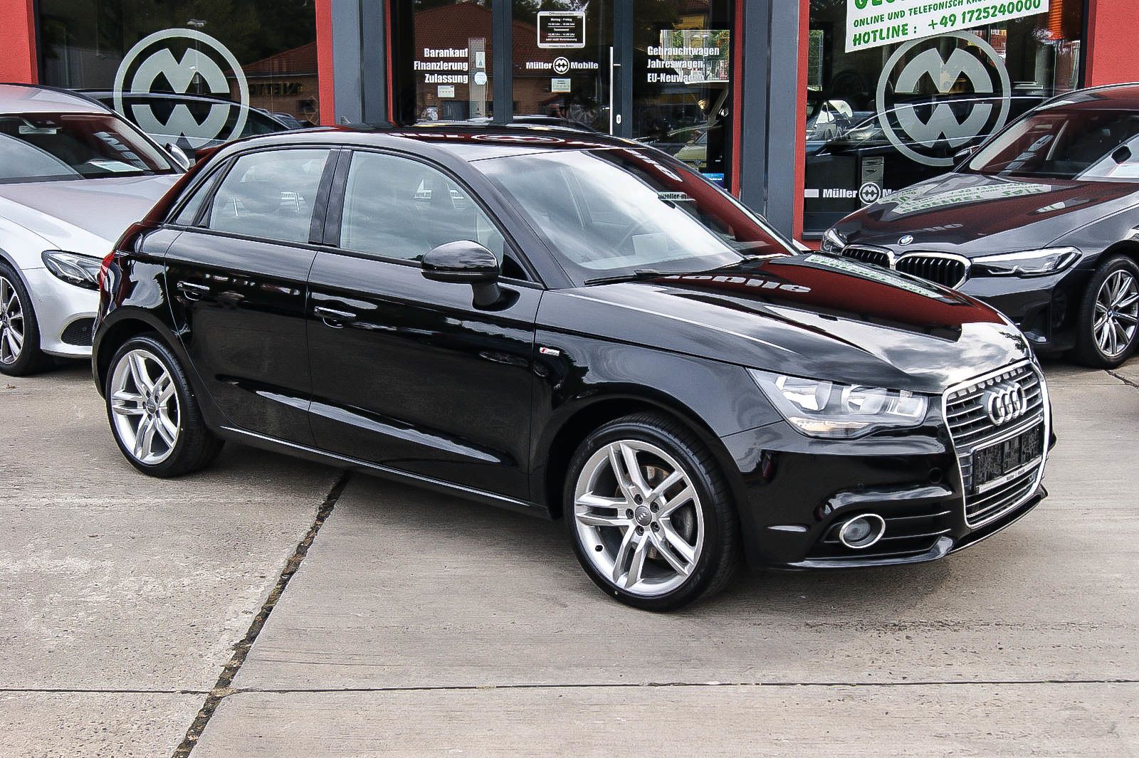 Fahrzeugabbildung Audi A1 Sportback S line Sportpaket NAVIGATION PDC