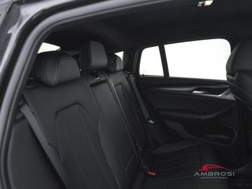 BMW X4 - 11
