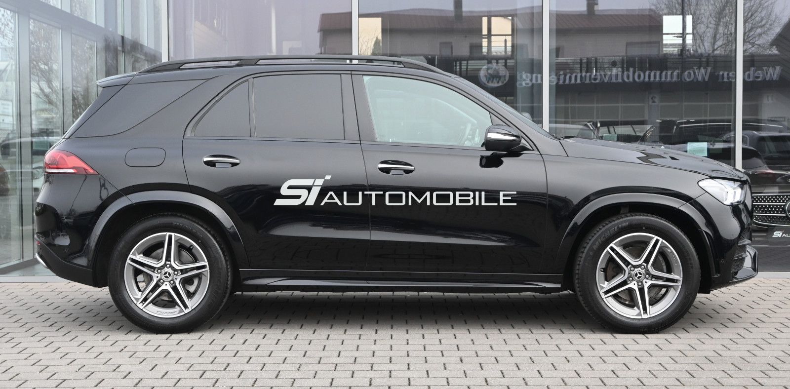 Fahrzeugabbildung Mercedes-Benz GLE 400 d 4MAT. AMG °ACC°AHK°STANDHZ°HUD°NIGHT°