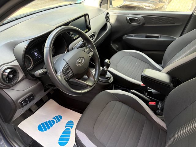 Fahrzeugabbildung Hyundai i10+CarPlay+NaviZB+Allw.LM+SHZ+BT+PDC+ACC
