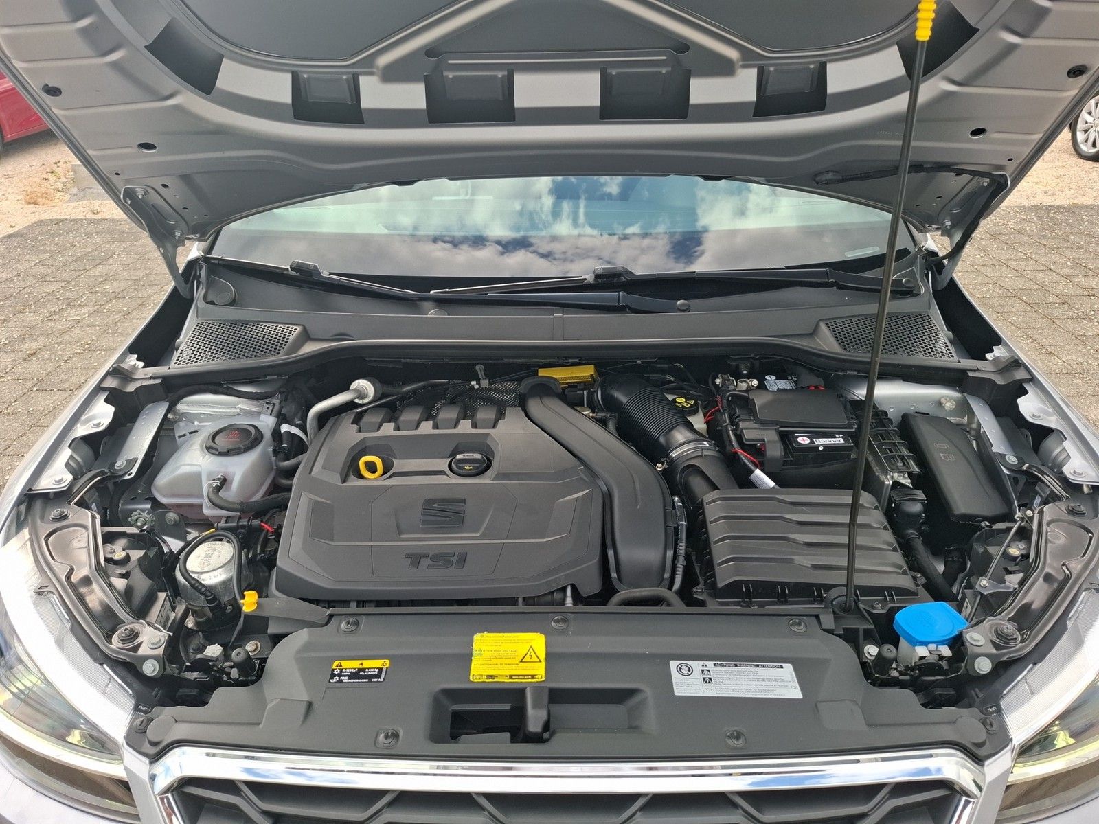 SEAT Arona FR 1.5 TSI KLIMA / NAVI / ACC / KAMERA / D - Image 17