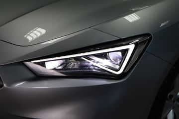 Seat Leon Sportstourer FR AHK Pano Navi LED Kamera