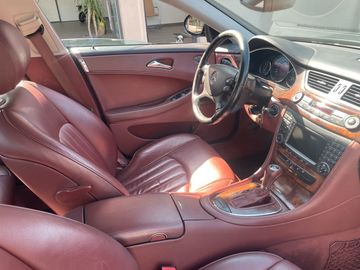 Mercedes CLS 320 - 9