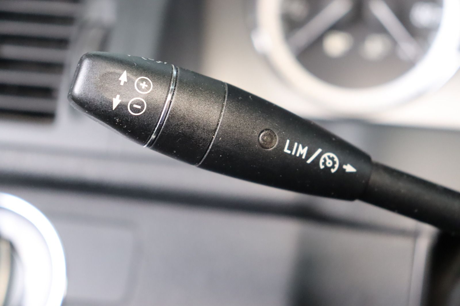 Fahrzeugabbildung Mercedes-Benz C 180 KOMPRESSOR HU/AU 02.27