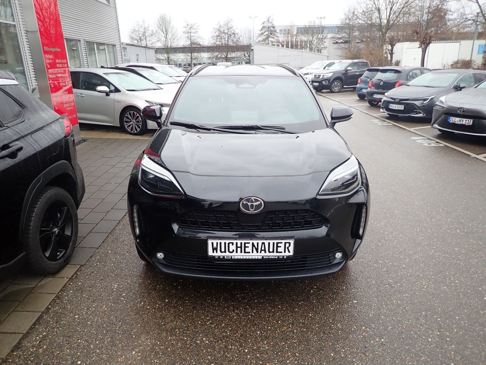 Fahrzeugabbildung Toyota Yaris Cross Black & White