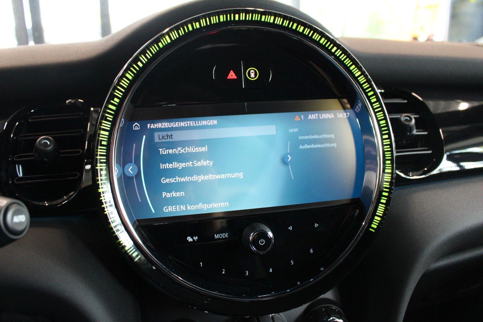Fahrzeugabbildung MINI John Cooper Works Trim R.Kamera+Navi+AppleCar