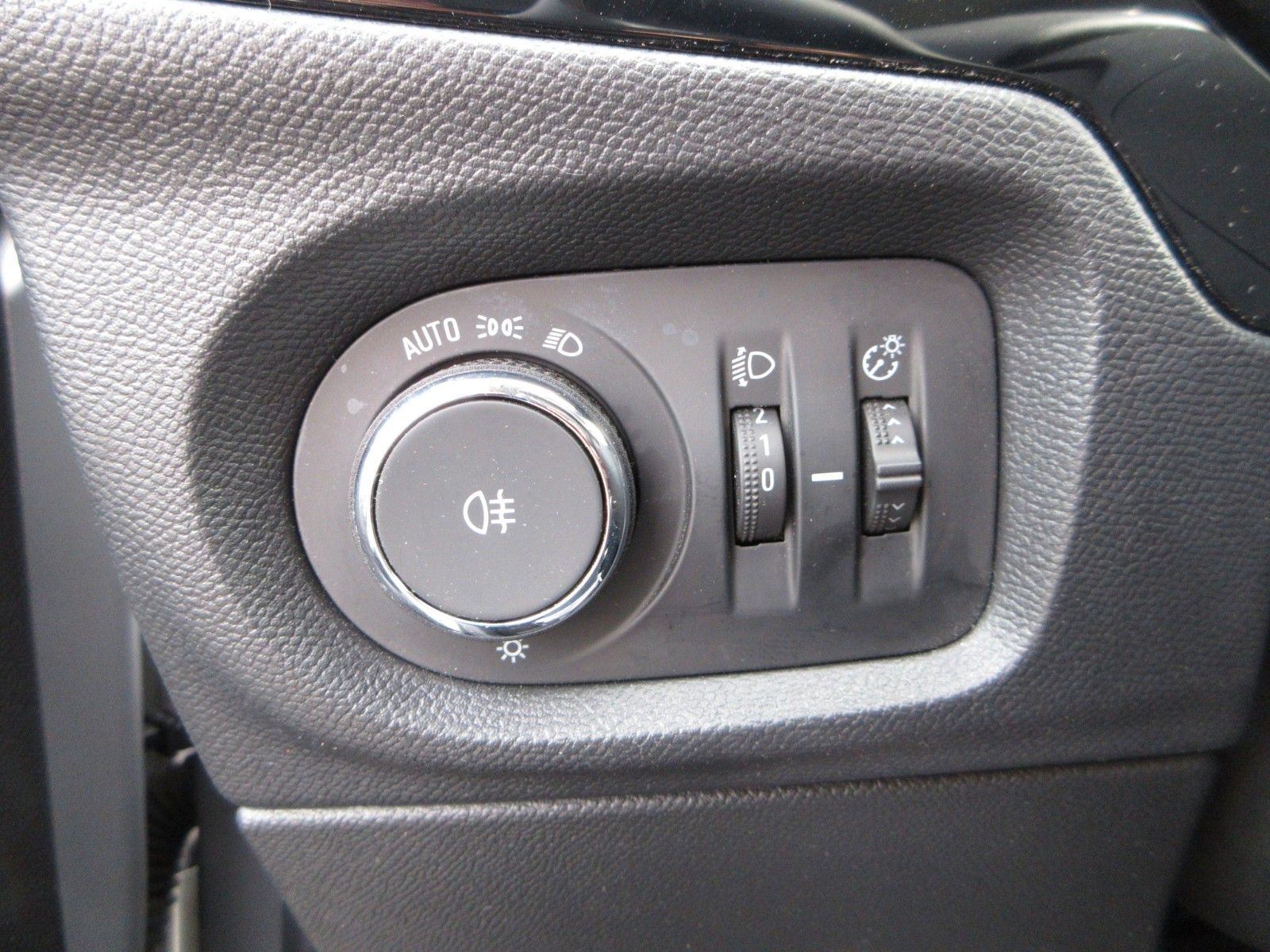 Fahrzeugabbildung Opel Corsa F Edition 1.5D NAVI/PDC/ALU/DAB+/TEMPO