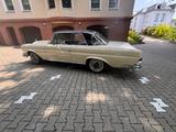 Mercedes-Benz 220