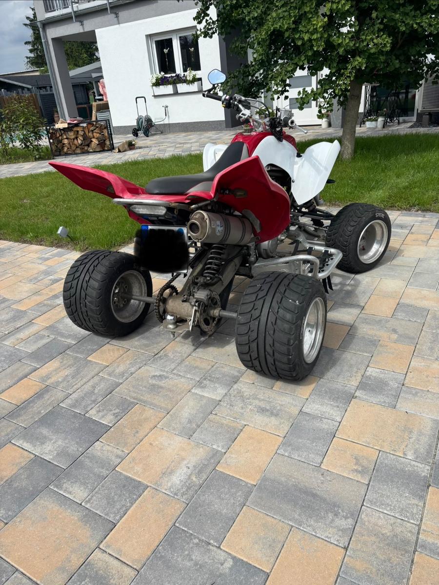 Yamaha Raptor 2009 — двигун 686 cm³, 50 HP (37kW)