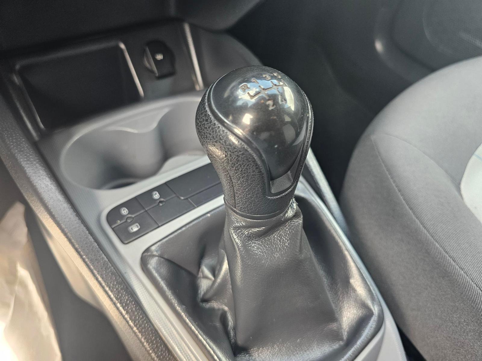 Seat Ibiza 2015 — photo 18