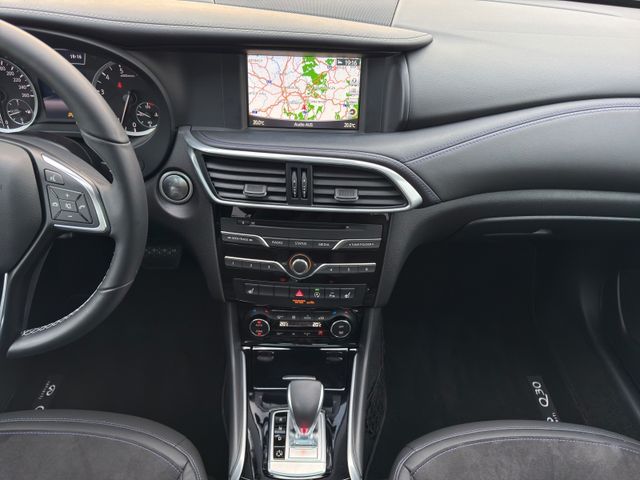 Infiniti Q30 1.6 16V Luxe Tech|Panorama|Kamera|BOSE|DAB