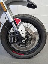 Moto Guzzi V85 TT Hauptständer, hohe Scheibe - Moto Guzzi V85 TT