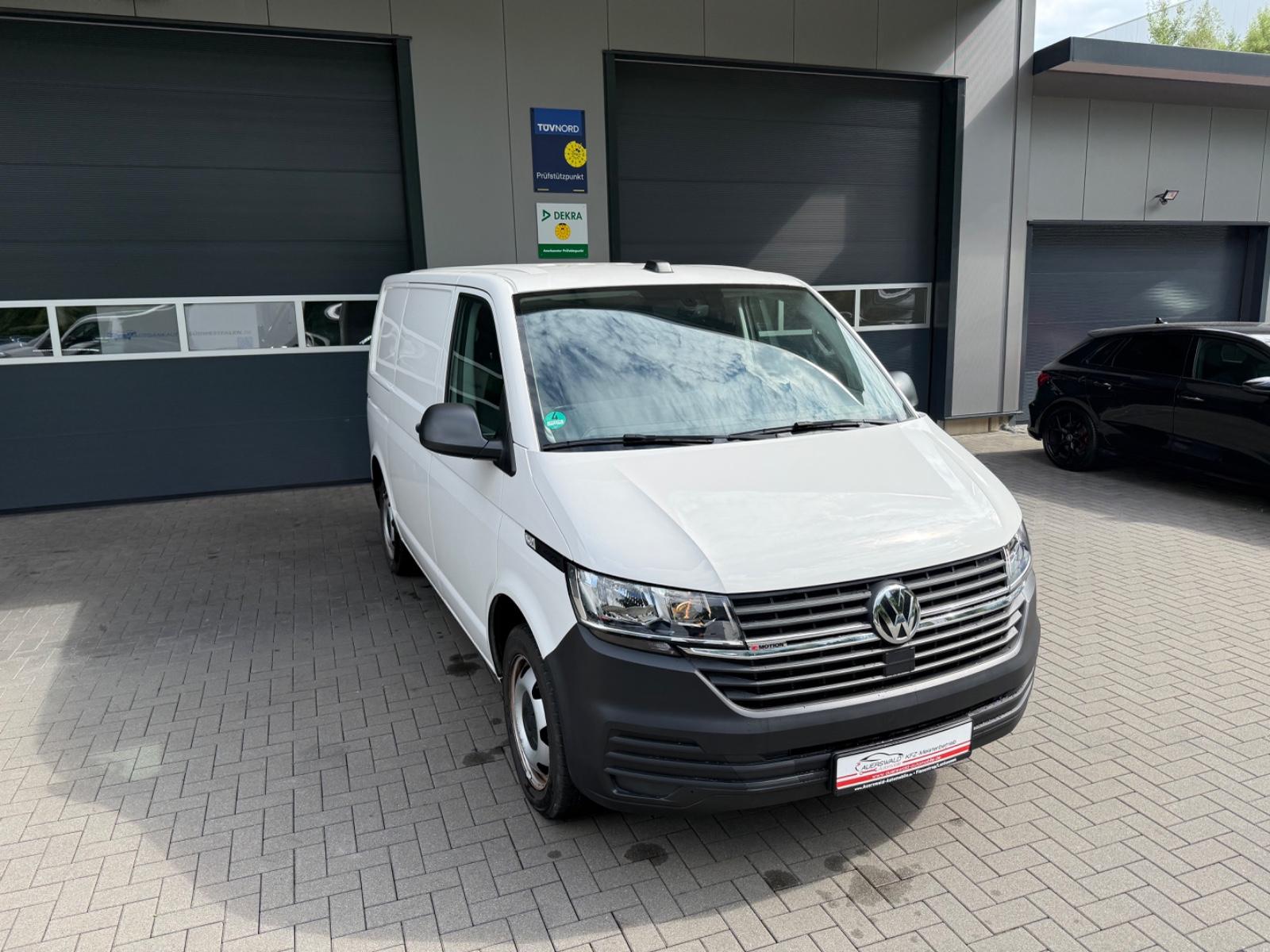 Volkswagen T6.1 Transporter 4MOTION *DSG *3Sitze *APP *AHK