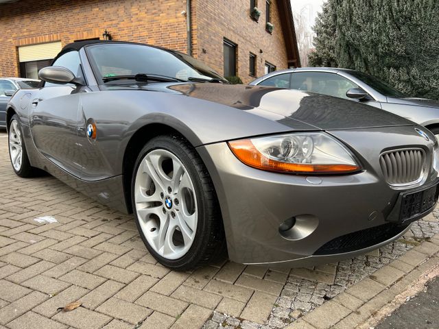 BMW Z4 3.0i,Navi-Prof.Xenon,Leder,Sitzheiz.CD,PDC