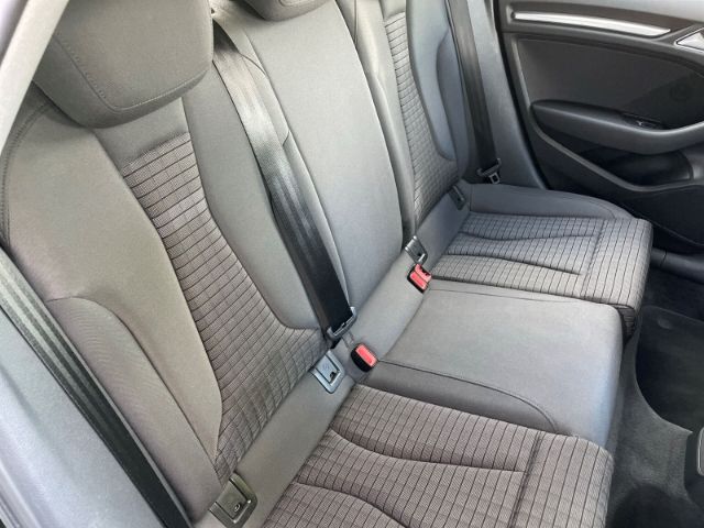 Fahrzeugabbildung Audi A3 1.6 TDI Sportback 30 sport Xenon, Navi, Sitzh