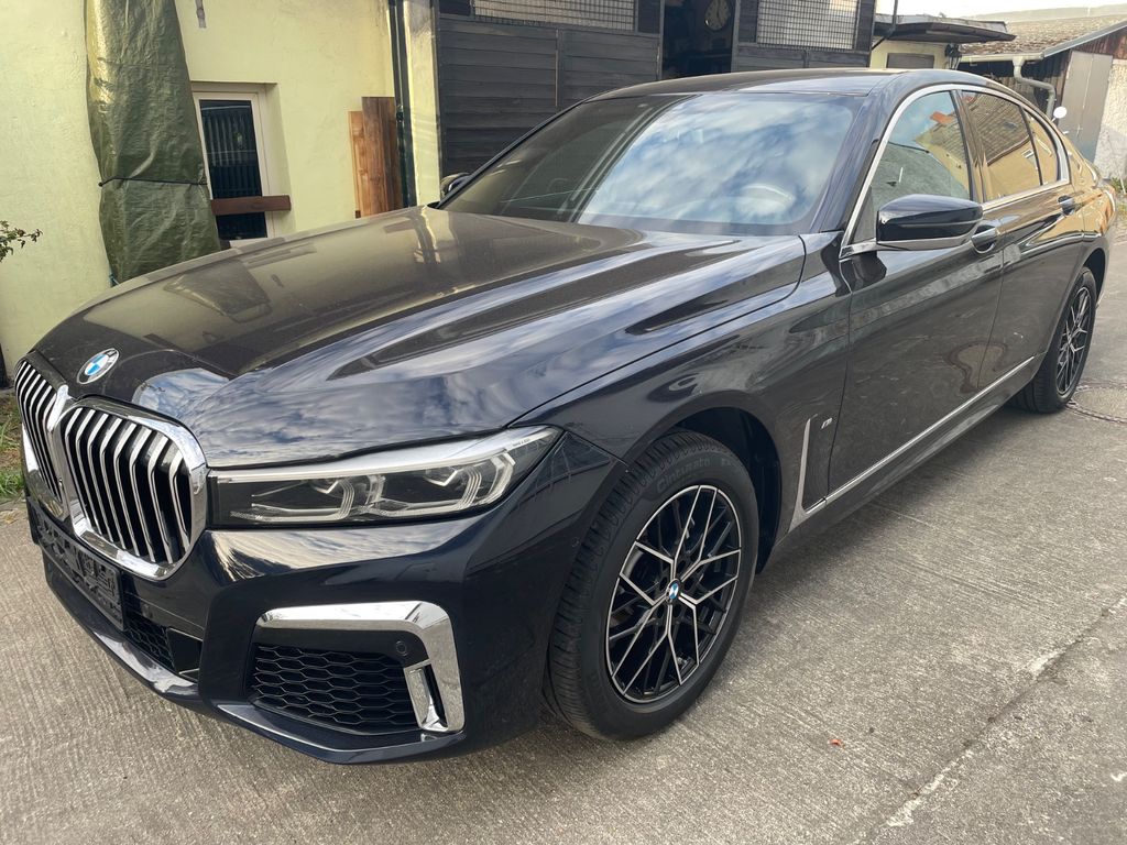 Image of BMW 730