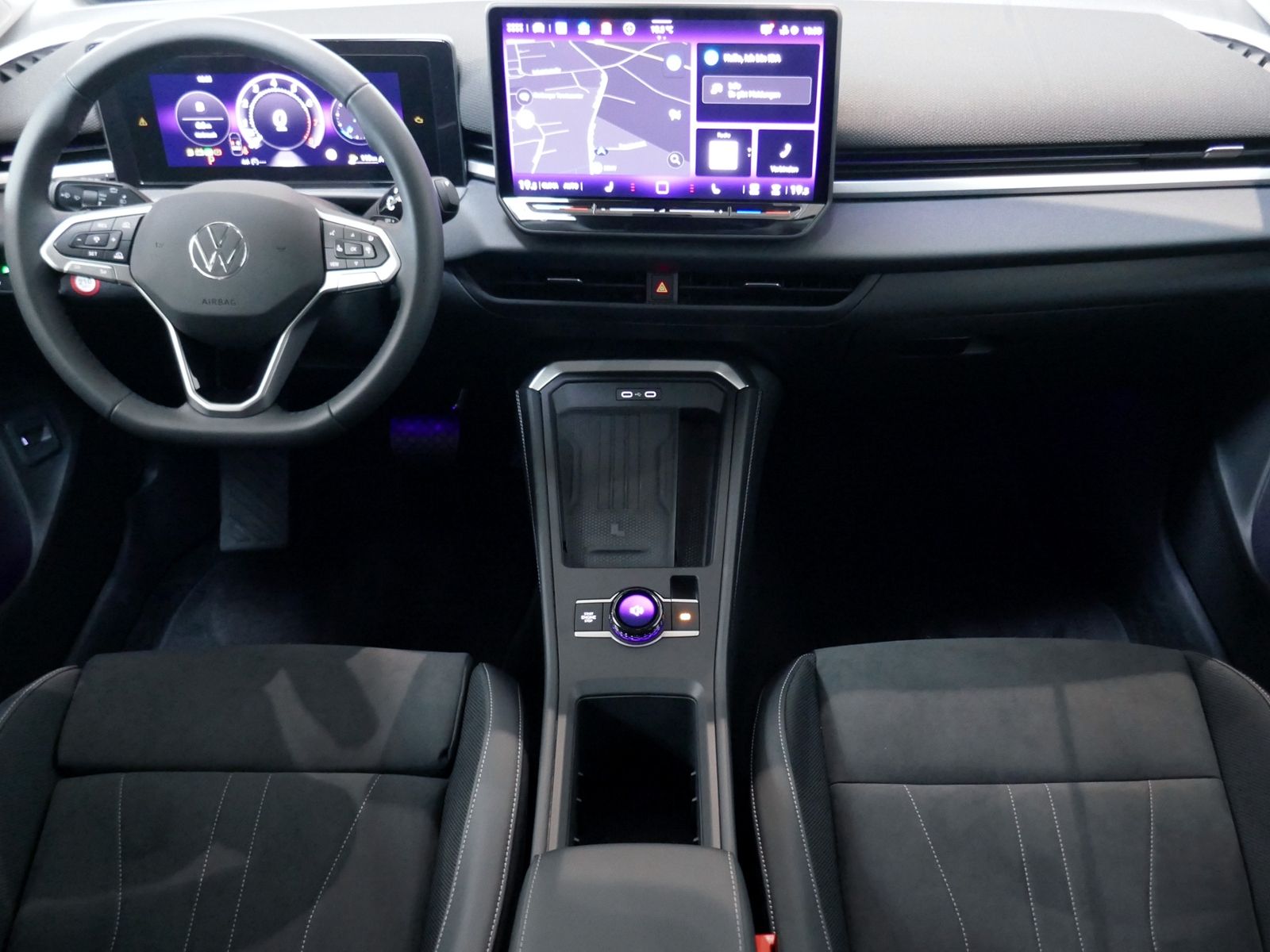 Fahrzeugabbildung Volkswagen T-Roc Style 1.5 eTSI DSG | LED AHK RFK ACC Navi
