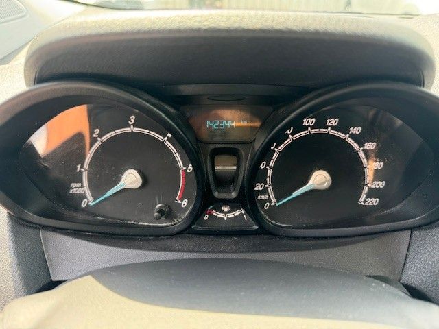 Fahrzeugabbildung Ford Transit Courier Trend  KLIMA ZENTRAL