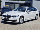 BMW 520 i Touring Business Pano|LED|Navi|PDC|SHZ - BMW 520 mit Benzin-Antrieb: Kombi, Automatik