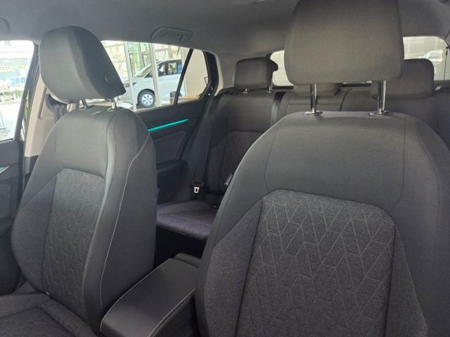Golf  VIII MOVE 1.5 eTSI DSG LED+ NAV ACC HUD AH