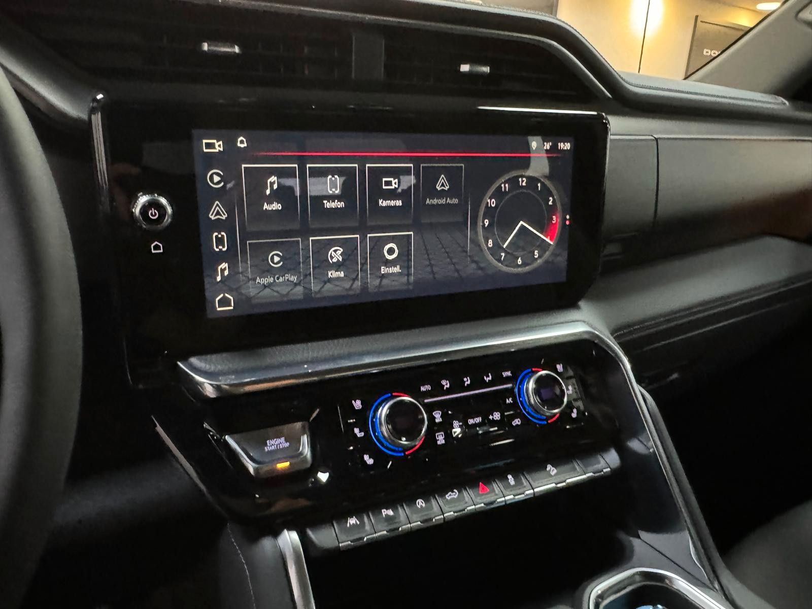 Fahrzeugabbildung GMC SIERRA DENALI 2026 - 4x4-LONG BOX 6.4"