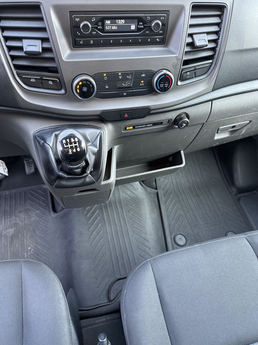 Fahrzeugabbildung Ford Transit 350 L2 Einzelkabine AHK+SICHT-PAKET1+DAB