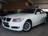 BMW 320i-Automatik-Leder-SHZ-NaviProf-Xenon-Schiebed - BMW 320 aus 2010: 320i