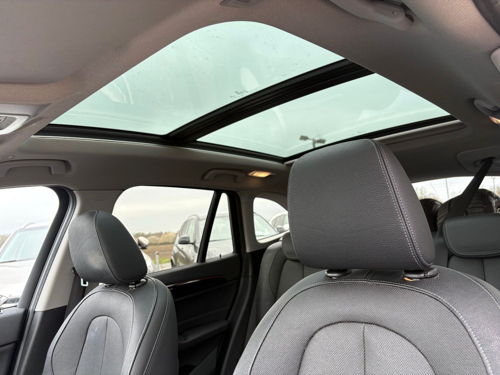 Fahrzeugabbildung BMW X1 xDrive20i Aut. SPORT LINE Navi Leder LED Pano