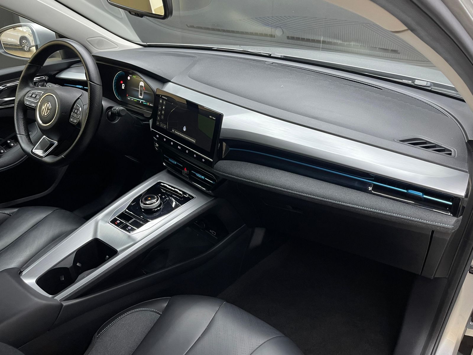 Fahrzeugabbildung MG MG5 61 KWH Luxury NAVI+LED+SHZ+DAB+ACC+360°+DAB+