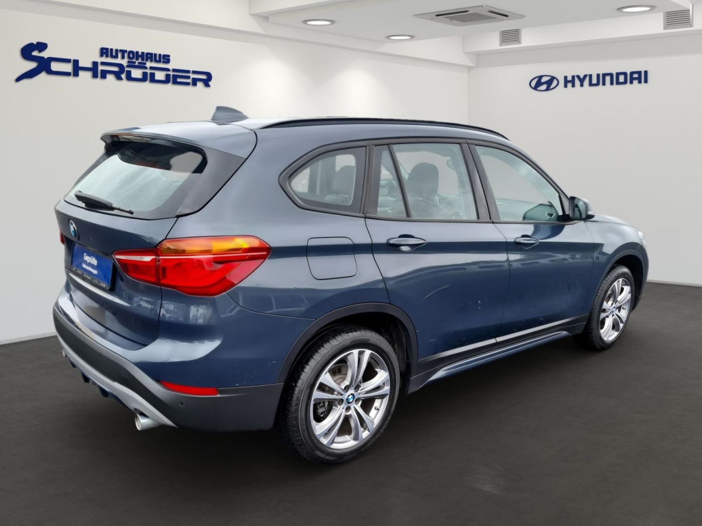 Fahrzeugabbildung BMW X1 sDrive 18 d Sport Line PDC