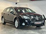 Toyota Avensis 1.8 LIFE* SHZ#FH#CAM#TEMPO#NAVI#KLIMA - Toyota Avensis: Schwarz
