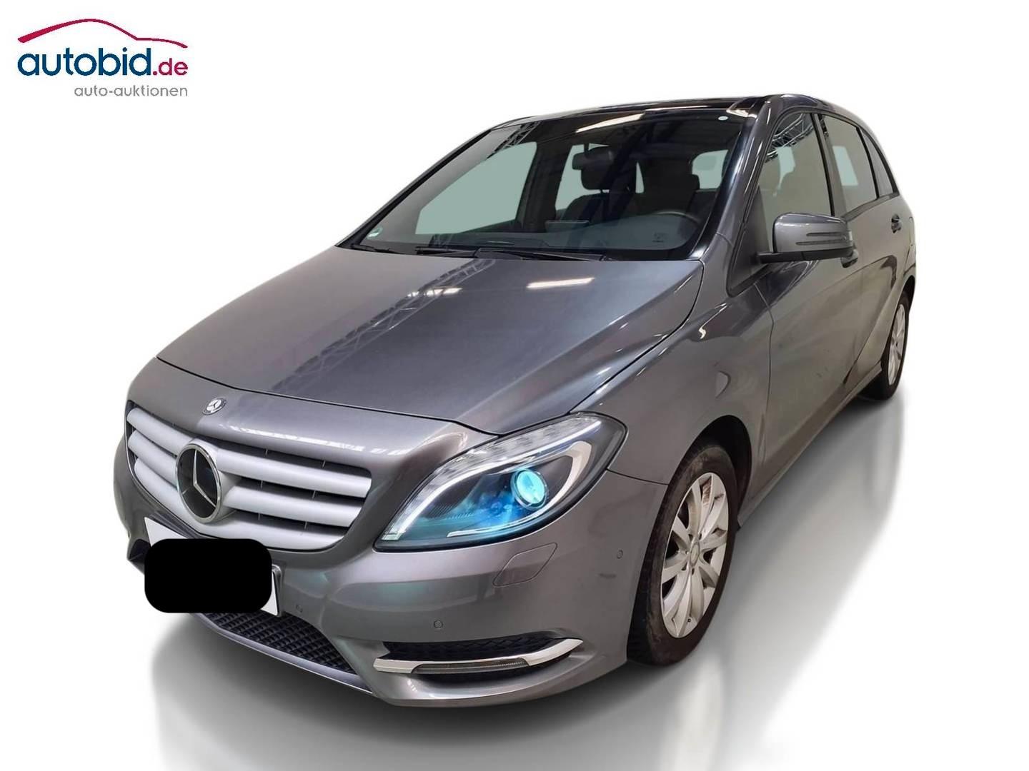 Mercedes-Benz B 180 (AUTOMATIK/PANORAMA/XENON/PDC)