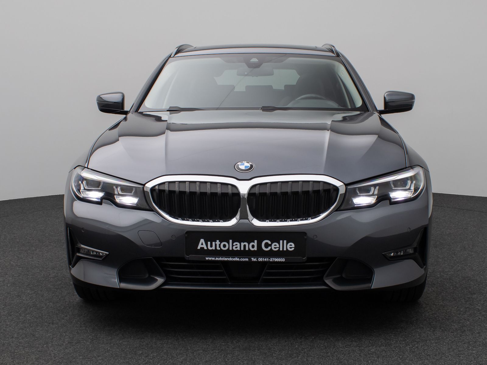 Fahrzeugabbildung BMW 320d xD  Sport Line Panorama DAB H/K Stop&Go AHK