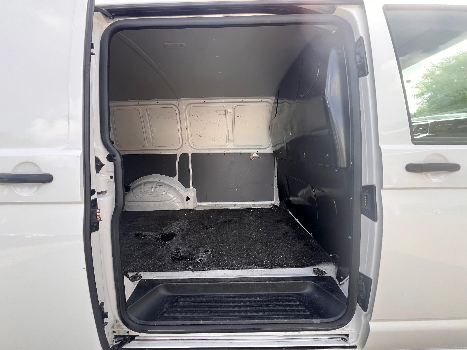 Volkswagen T6.1 Transporter Kasten FWD EcoProfi AHK SHZ PDC