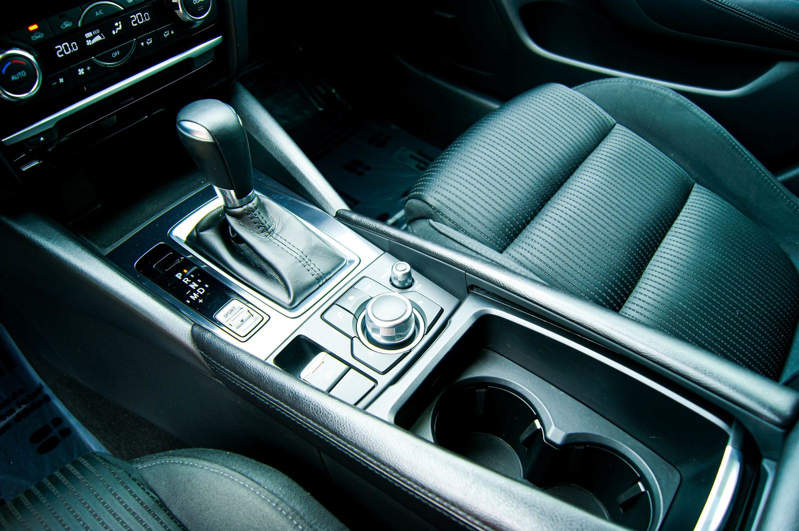 Fahrzeugabbildung Mazda 6 Kombi 2.0 Skyactiv-G 165 Kizoku IQ-LED 1.HAND