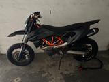 KTM 690 SMC-R