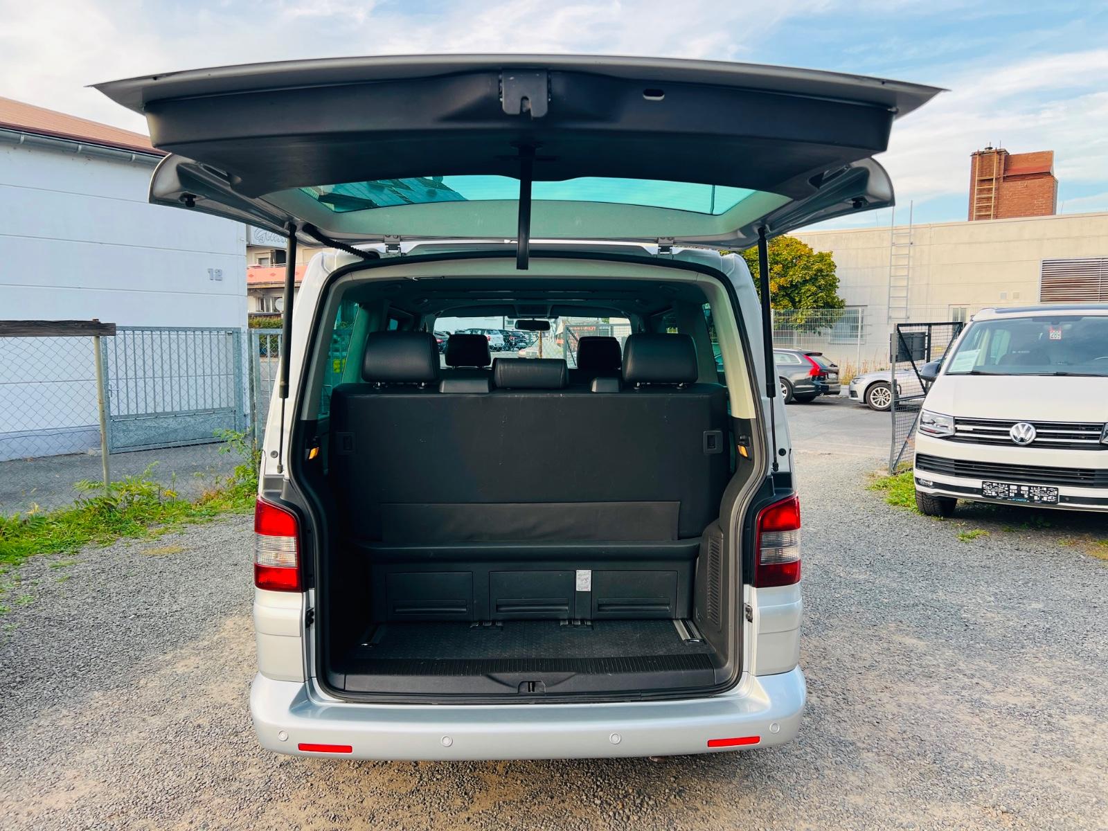 VOLKSWAGEN T5 MULTIVAN UNITED 2.5 TDI 174ch 4MOTION - 7 PLACES - 2 PORTES COULISSANTES ÉLECTRIQUES - ALCANTARA/CUIR - GPS - CHAUFFAGE AUXILIAIRE