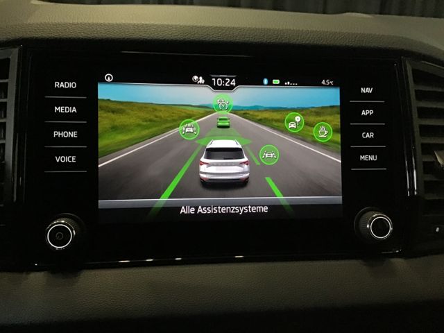 Fahrzeugabbildung Skoda Karoq Selection 1.5 TSI DSG/ACC/SHZ/SmartLink