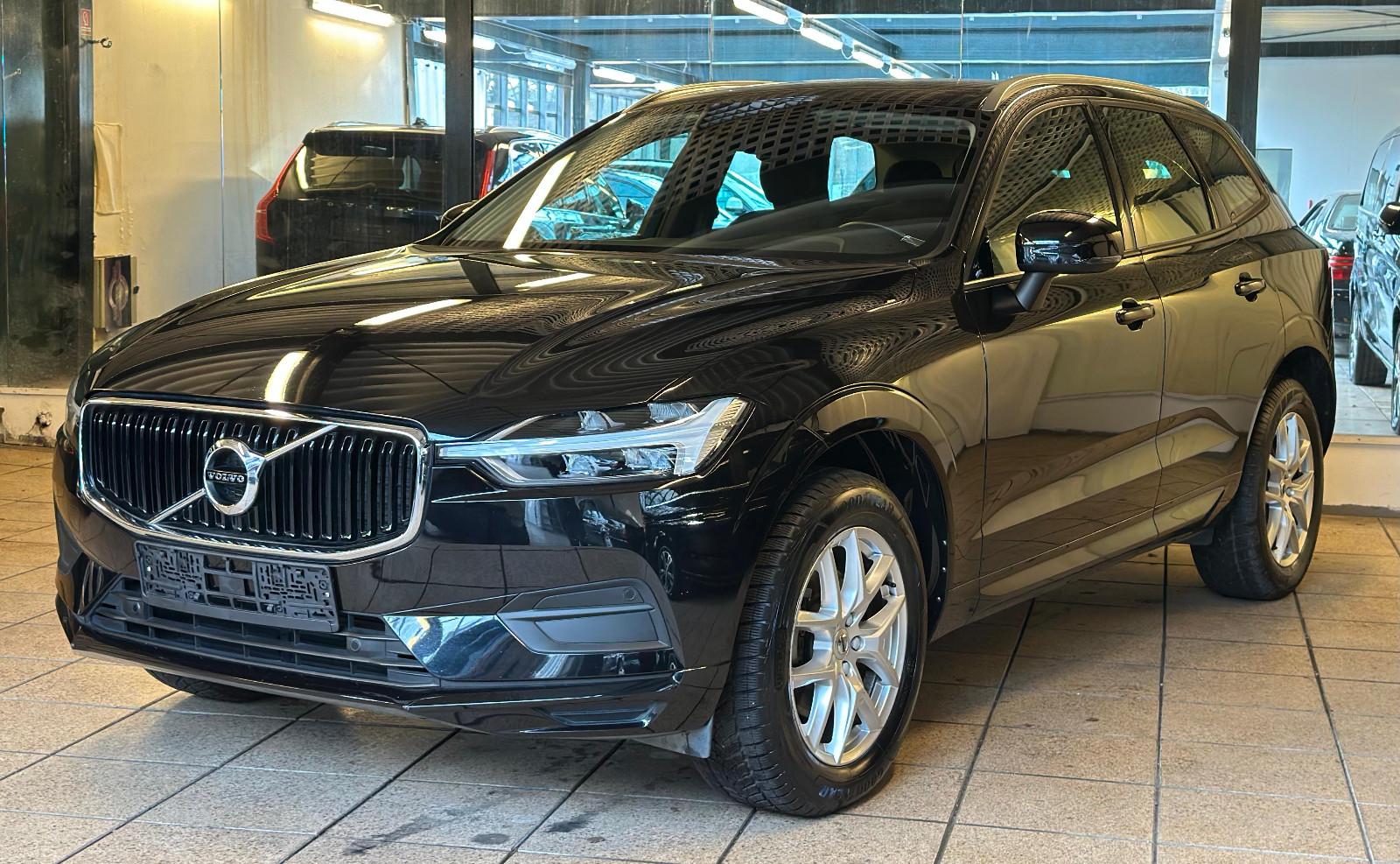 Volvo XC60 Momentum 2WD Navi Kamera LED *1-Hand*