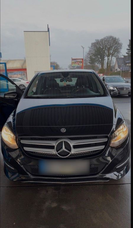 Image of Mercedes-Benz B 200