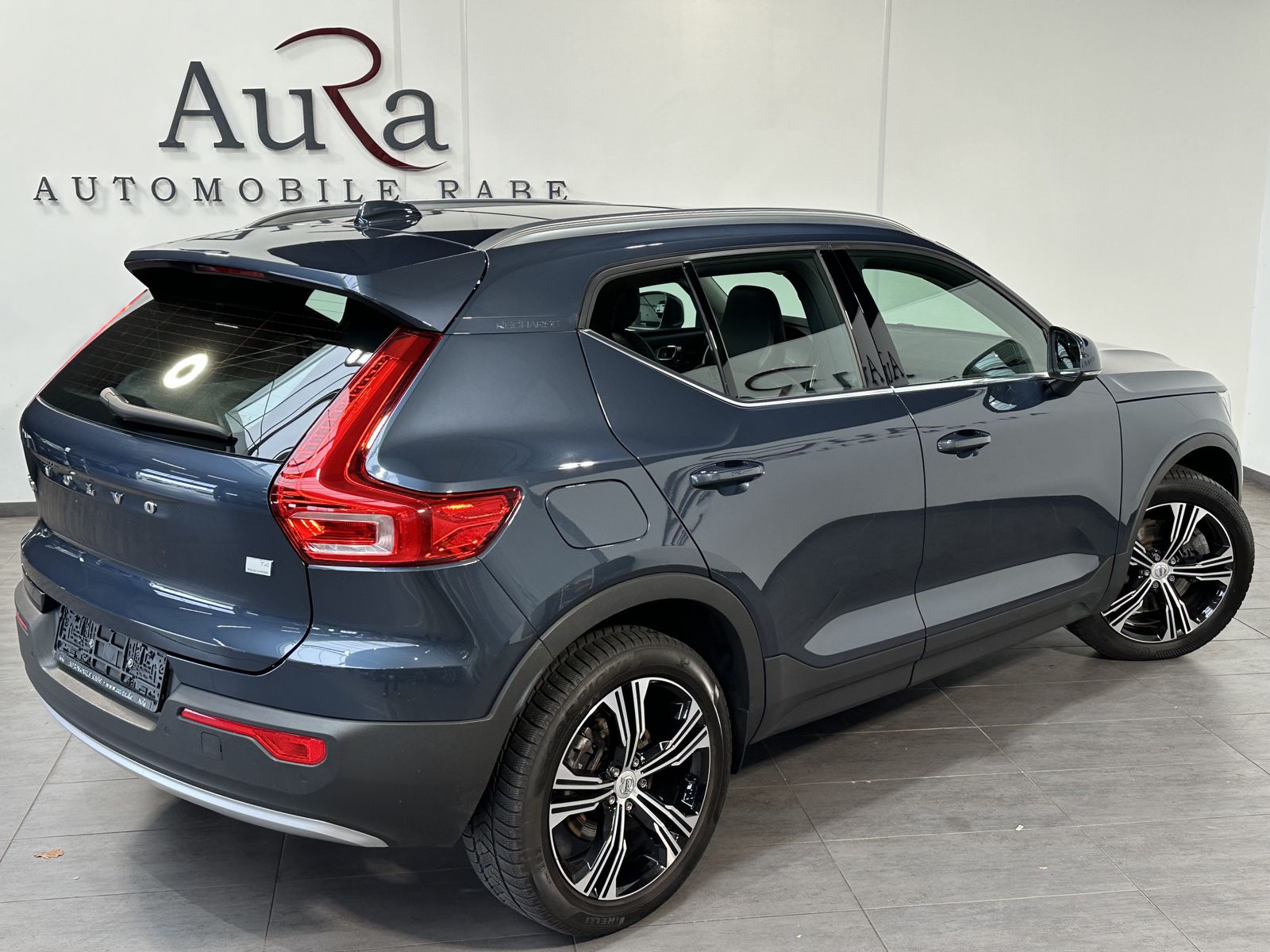 Fahrzeugabbildung Volvo XC40 T4 Recharge Inscription NAV+LED+KAM+PANO+VC