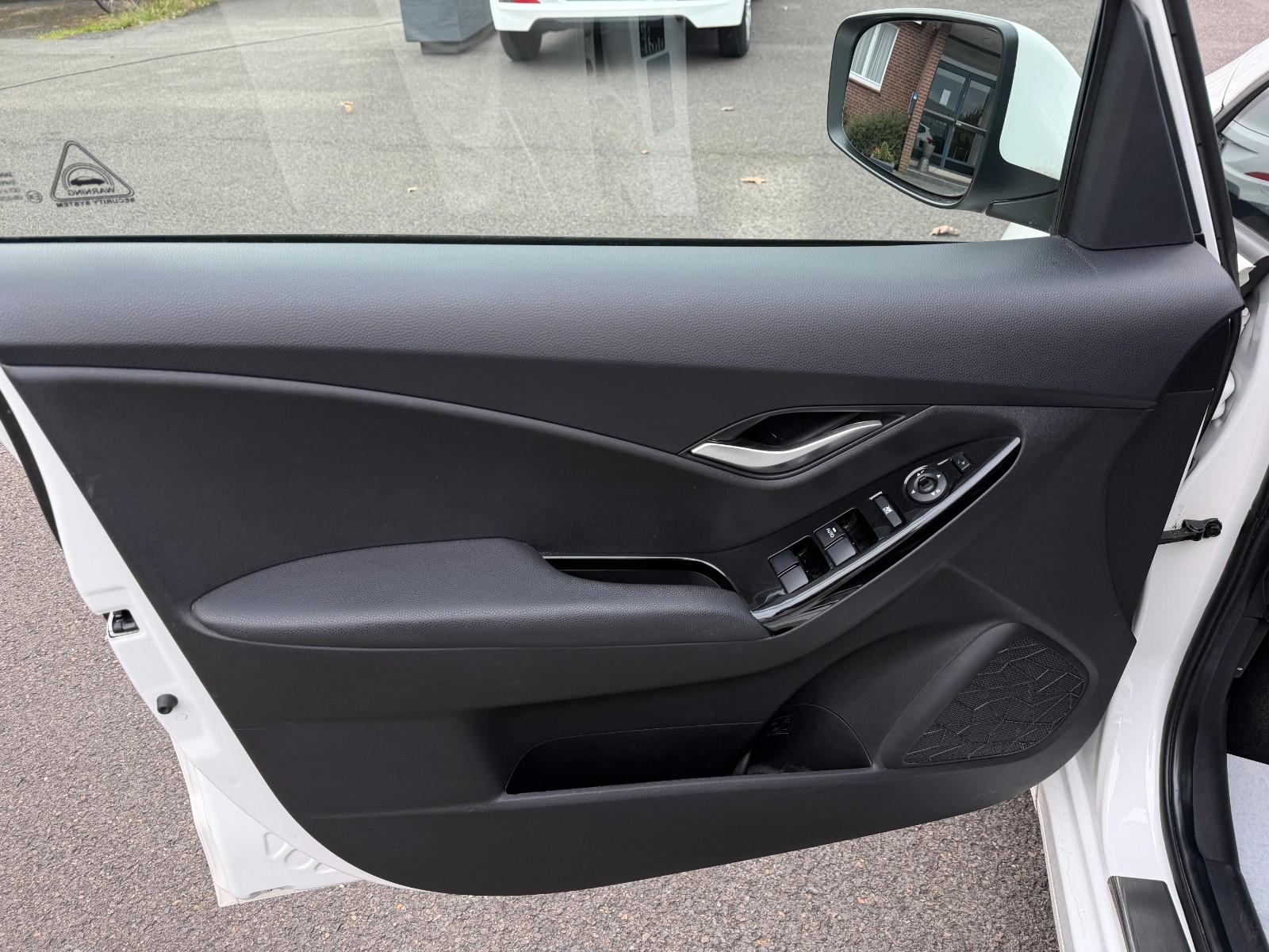 Hyundai ix20 2011 — photo 10