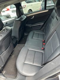 Mercedes E 220 - 8