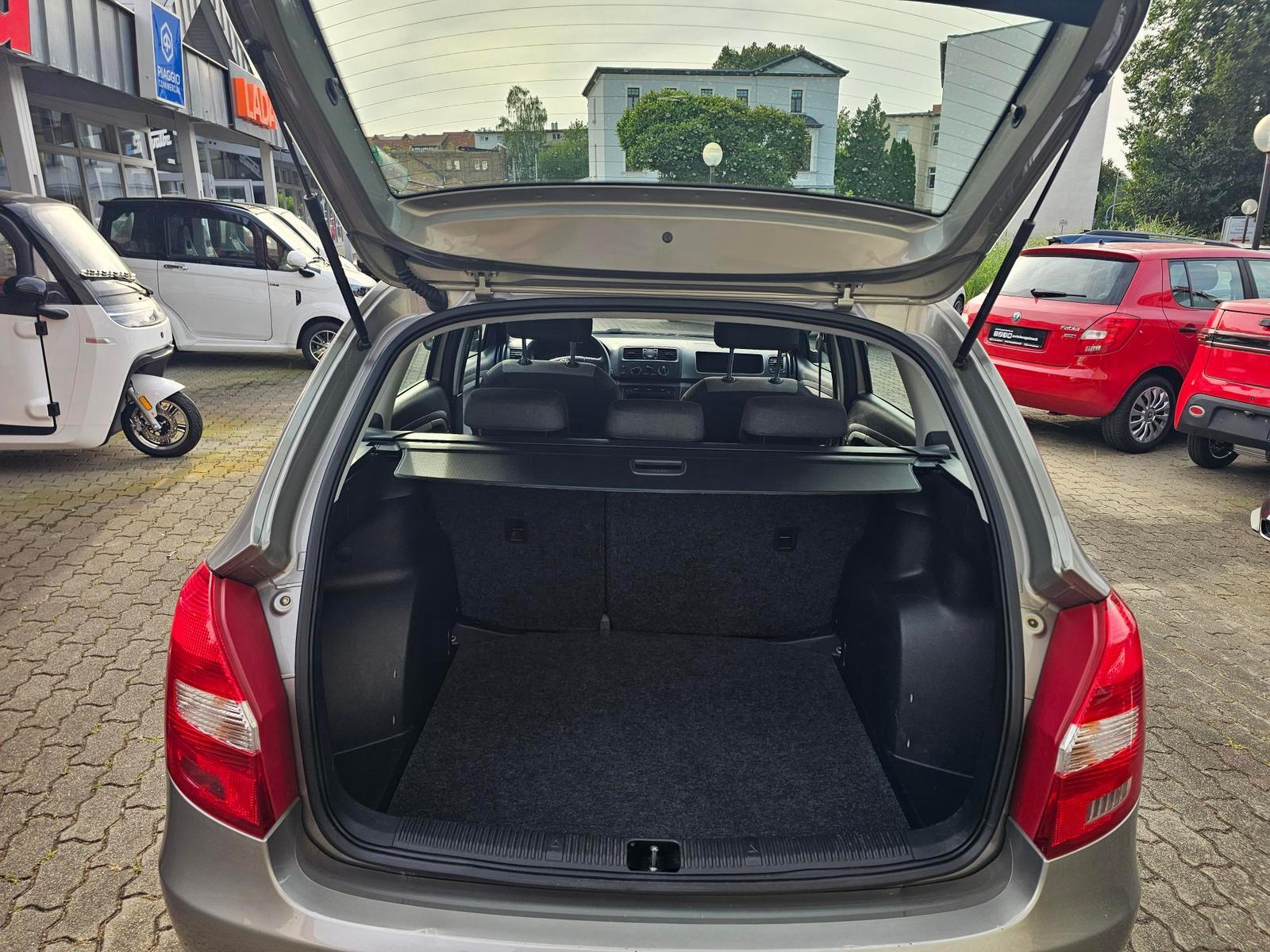 Skoda Fabia 2012 — photo 25
