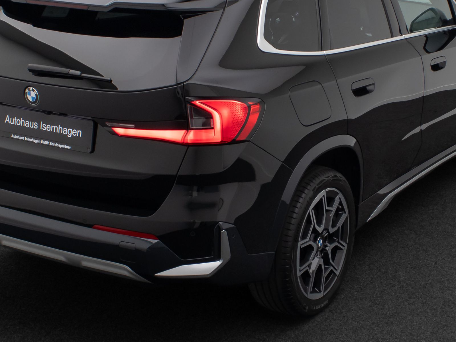 Fahrzeugabbildung BMW X1 sD18d xLine 360° HUD DAB Komfort Panorama 19"