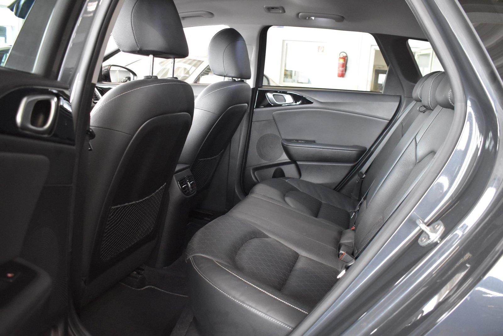 Kia Ceed 1.4 TGDI Platinum Edition Navi Leder Panoda